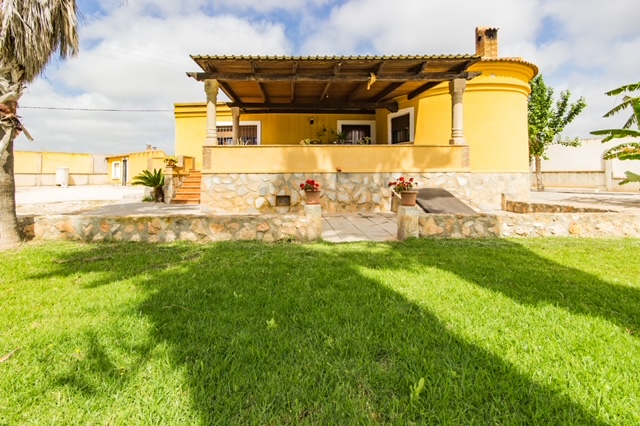 Country Property v prodeji in Los Montesinos